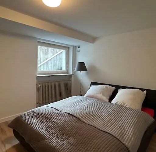 Einliegerwohnung In Altdorf 아파트