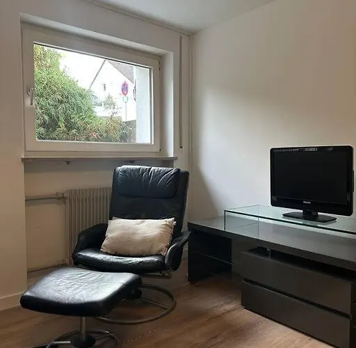 Einliegerwohnung In Altdorf 아파트 *